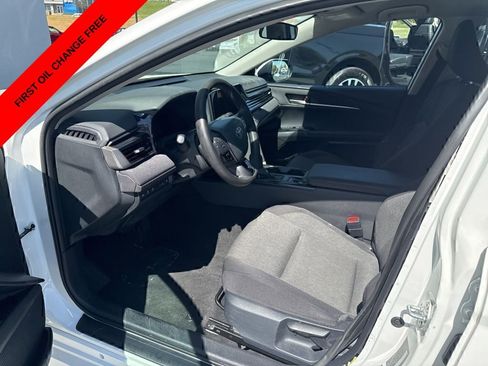 Used 2025 Toyota Camry LE FWD image 13