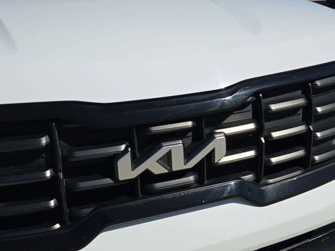 Certified 2024 Kia Telluride S w/ S Sunroof Package image 10