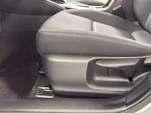 Used 2023 Toyota Corolla LE image 14