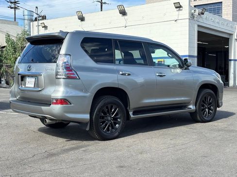 Used 2023 Lexus GX 460 Premium w/ Premium Package image 4