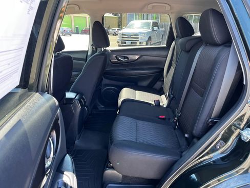 Used 2019 Nissan Rogue SV AWD/4WD image 11