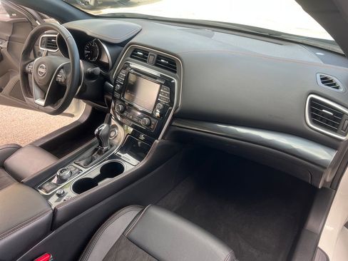 Certified 2023 Nissan Maxima SR w/ Sport Mat Group FWD image 21