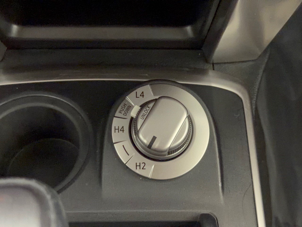 Used 2019 Toyota 4Runner SR5 AWD/4WD image 31