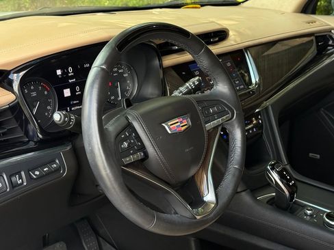 Used 2023 Cadillac XT6 Premium Luxury w/ Platinum Package FWD image 14