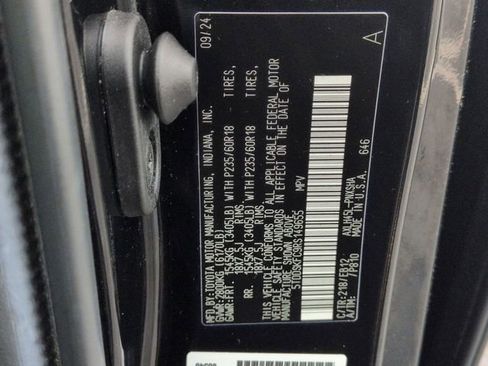 Certified 2024 Toyota Sienna XSE w/ XSE Plus Package AWD/4WD image 34