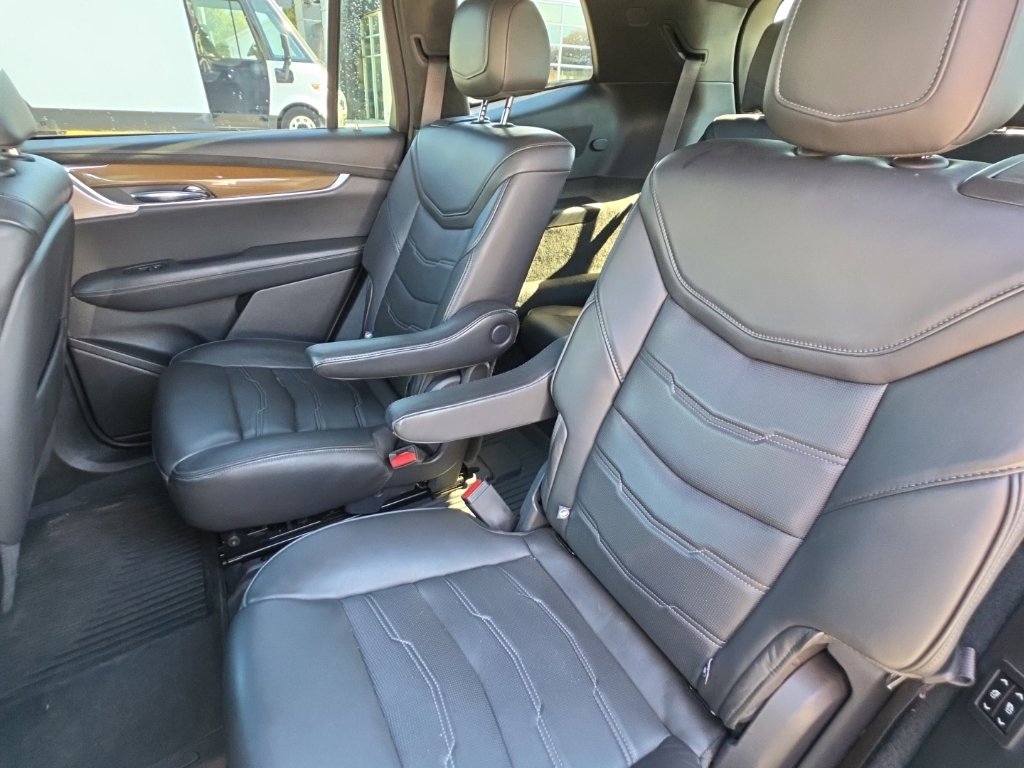 Used 2020 Cadillac XT6 Sport w/ Platinum Package AWD/4WD image 11