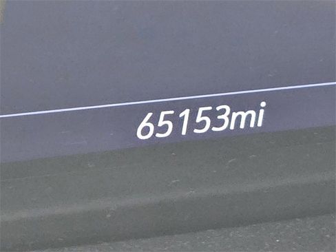 Used 2021 Chevrolet Suburban Premier image 16