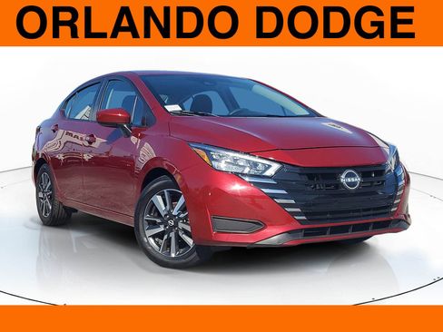 Used 2025 Nissan Versa SV image 1