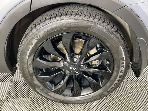 Used 2020 Kia Sorento EX image 35