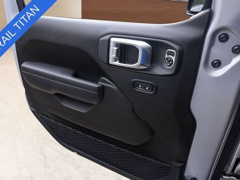 Used 2024 Jeep Wrangler Unlimited Sport AWD/4WD image 22