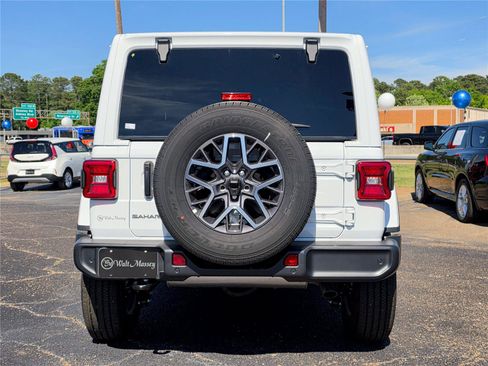 New 2026 Jeep Wrangler Unlimited Sahara AWD/4WD image 7