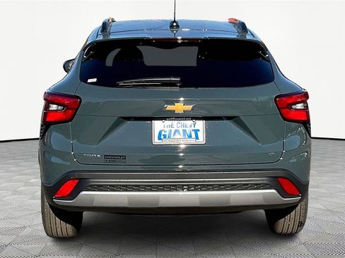 New 2026 Chevrolet Trax LT image 4
