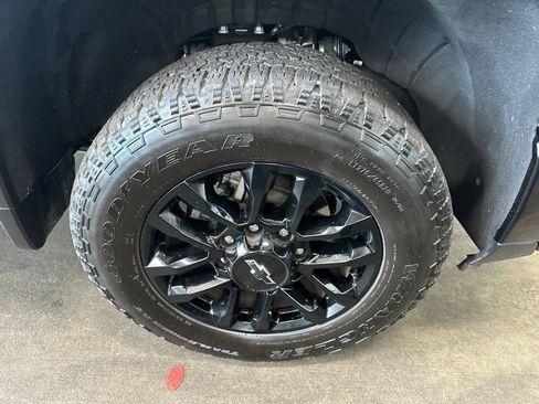 Used 2026 Chevrolet Silverado 2500 Custom w/ Custom Value Package AWD/4WD image 2