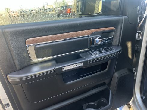 Used 2018 RAM 2500 Laramie AWD/4WD image 16