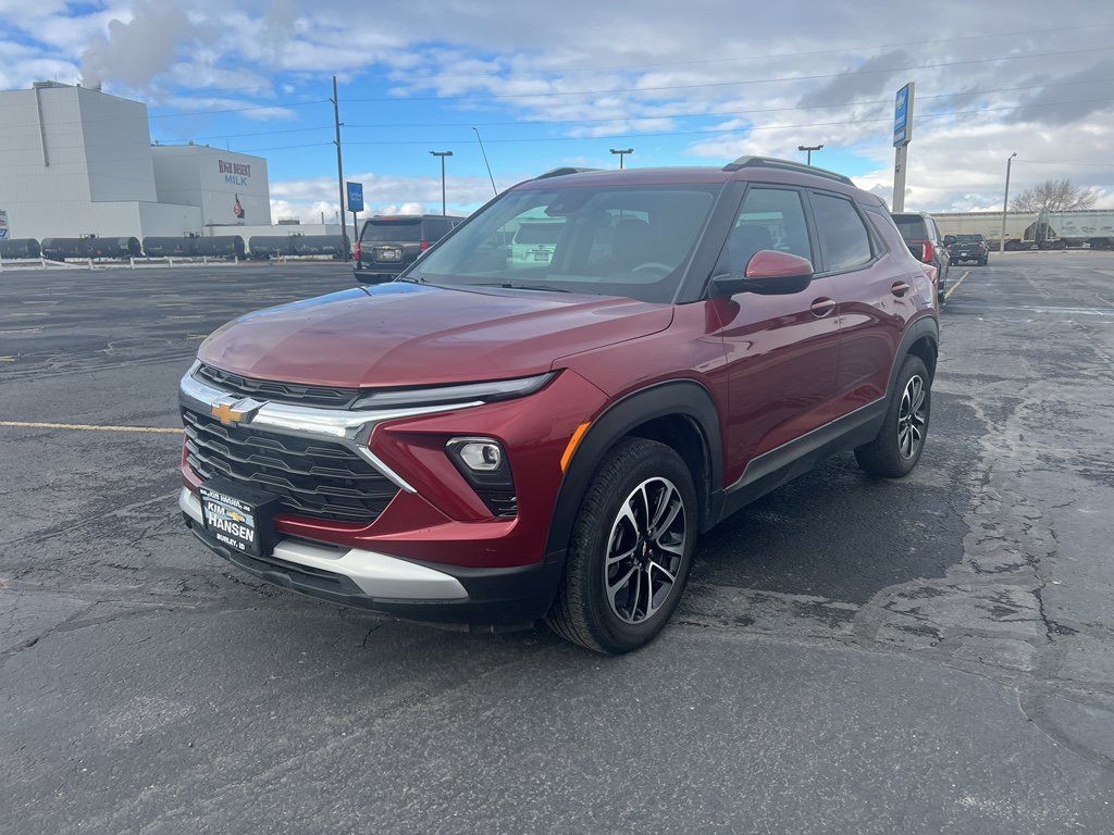 Used 2025 Chevrolet TrailBlazer LT AWD/4WD image 8