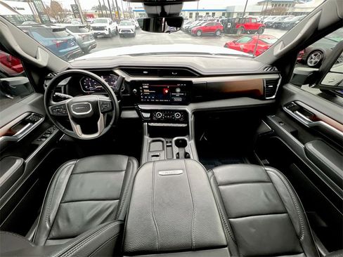 Used 2024 GMC Sierra 2500 Denali w/ Denali Reserve Package image 18