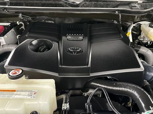 Used 2023 Toyota Tundra Platinum image 32