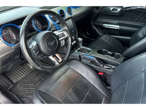 Used 2019 Ford Mustang Premium image 10