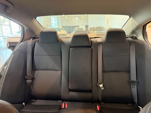 Used 2025 Nissan Altima 2.5 SV FWD image 37