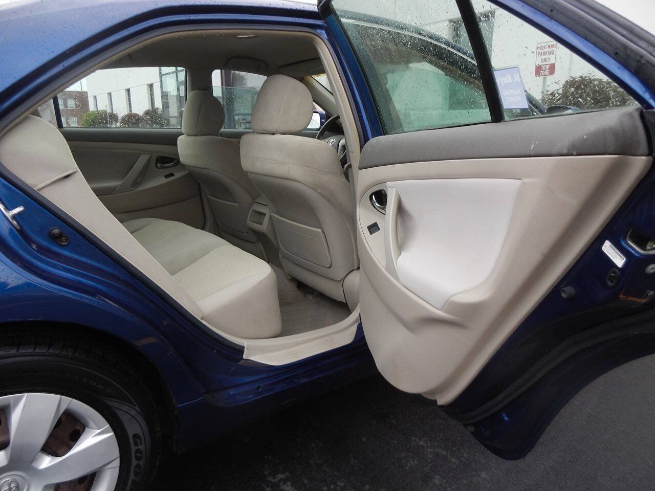 Used 2007 Toyota Camry CE FWD image 32
