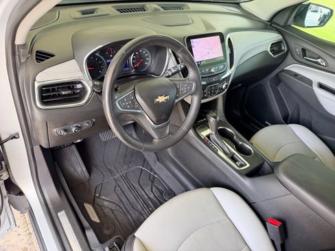 Used 2019 Chevrolet Equinox Premier FWD image 13