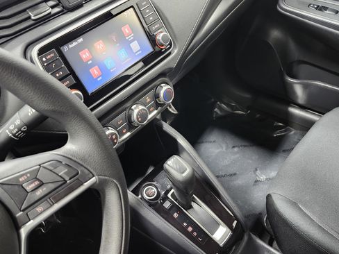 Used 2020 Nissan Versa S image 25