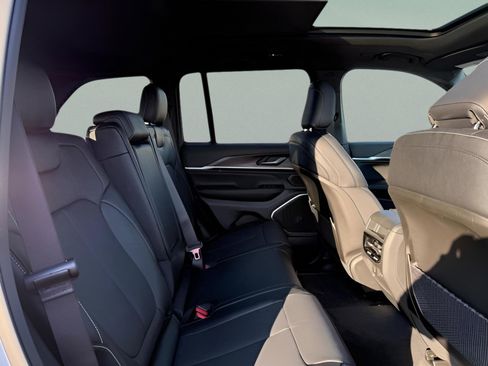 New 2026 Jeep Grand Cherokee Limited Reserve image 9