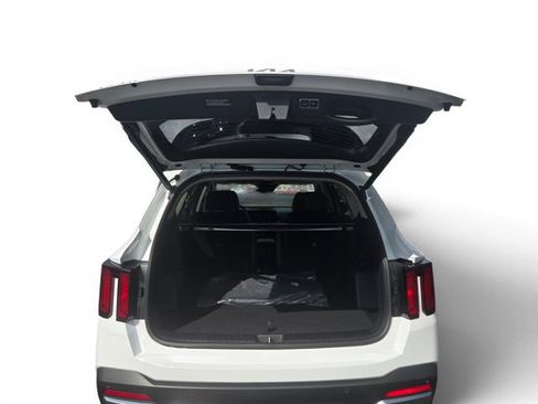 New 2026 Kia Sorento EX w/ EX Premium Package FWD image 10