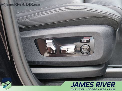 Used 2025 BMW X7 xDrive40i AWD/4WD image 10