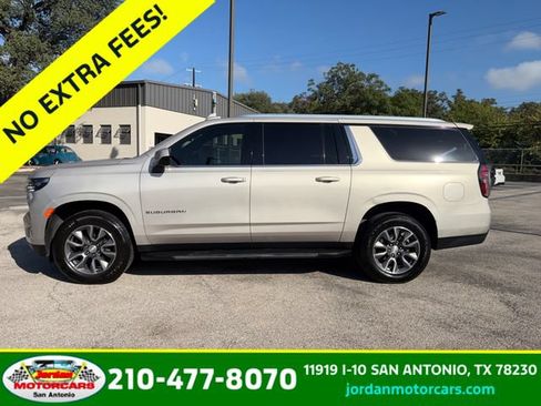 Used 2023 Chevrolet Suburban LT RWD image 4