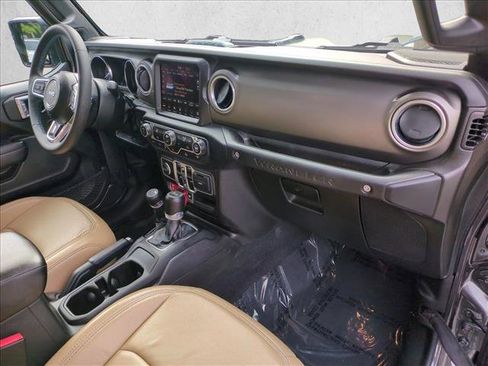 Certified 2023 Jeep Wrangler Unlimited Rubicon 4xe image 19