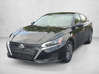 Used 2024 Nissan Altima 2.5 SV