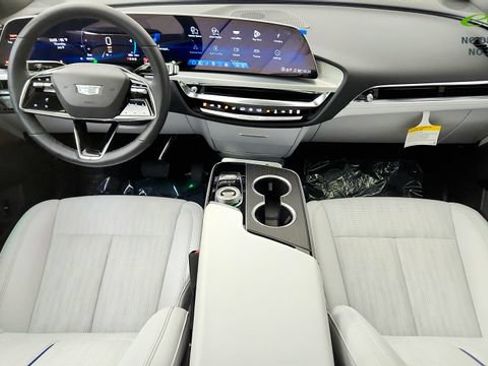 Used 2025 Cadillac Lyriq Luxury AWD/4WD image 52