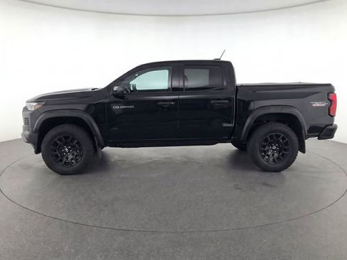 Used 2024 Chevrolet Colorado Trail Boss w/ Advanced Trailering Package AWD/4WD image 6
