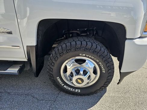 Used 2019 Chevrolet Silverado 3500 High Country w/ Duramax Plus Package image 11