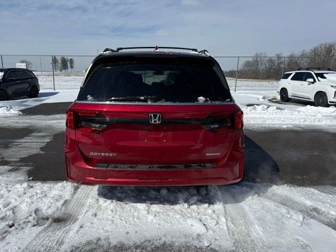Used 2025 Honda Odyssey Touring image 7