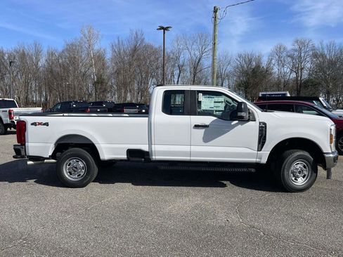 New 2026 Ford F250 XL w/ XL Chrome Package AWD/4WD image 2