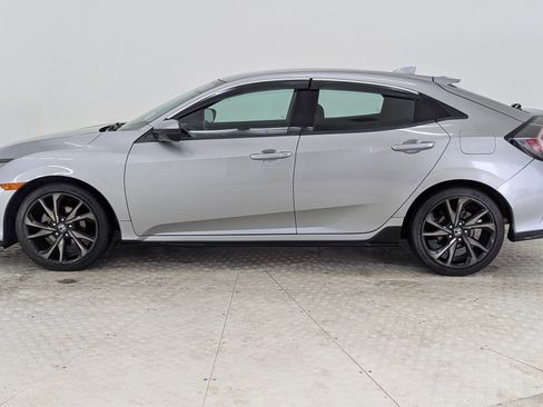 Used 2018 Honda Civic Sport image 2
