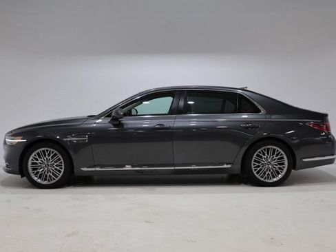 Used 2021 Genesis G90 3.3T Premium RWD image 4