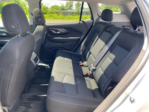 Used 2022 GMC Terrain SLE w/ Driver Convenience Package AWD/4WD image 19
