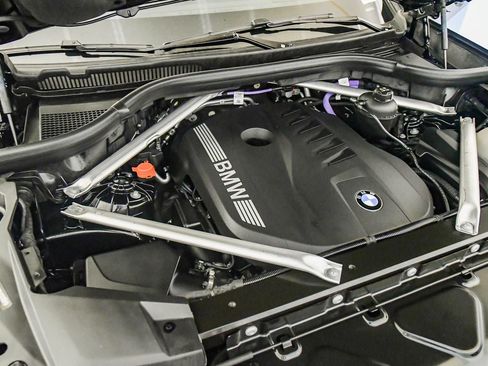 Used 2026 BMW X5 sDrive40i w/ M Sport Package RWD image 26