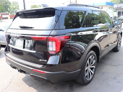 Used 2025 Ford Explorer ST-Line AWD/4WD image 5