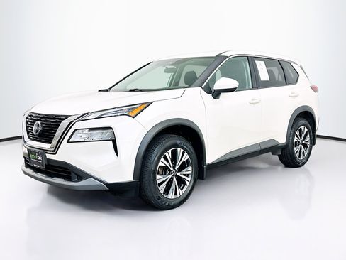 Used 2023 Nissan Rogue SV AWD/4WD image 3