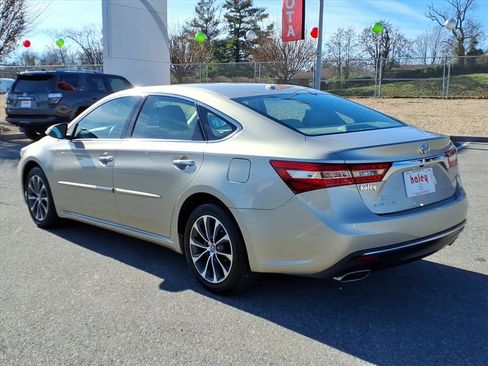 Used 2016 Toyota Avalon XLE image 7