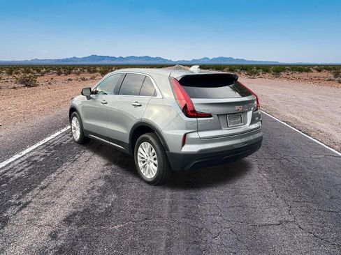 Certified 2024 Cadillac XT4 Luxury w/ Cold Weather Package image 7