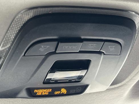 Used 2023 Toyota Corolla Cross LE image 34