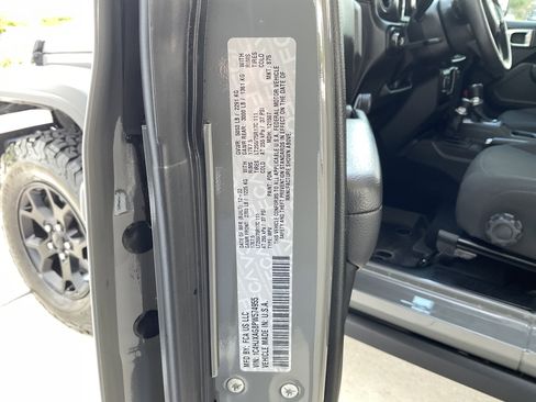 Used 2023 Jeep Wrangler Sport AWD/4WD image 26