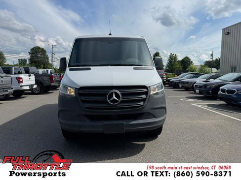 Used 2022 Mercedes-Benz Sprinter 2500 image 3