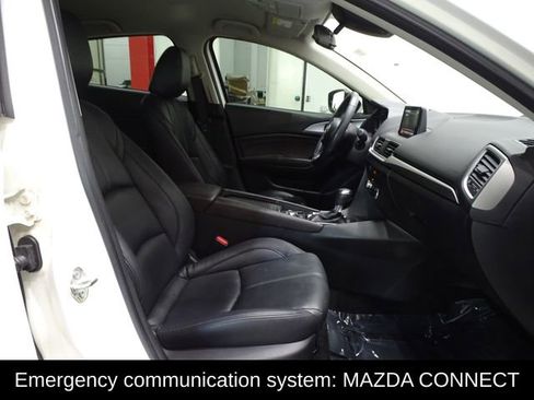 Used 2018 MAZDA MAZDA3 Touring image 9