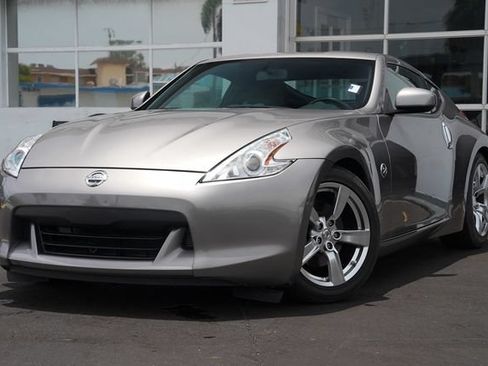 Used 2009 Nissan 370Z Coupe RWD image 1